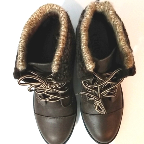 CLIFFS BY WHITE MOUNTAIN CHOCOLATE BROWN LACE UP FUR TRIM ANKLE BOOTS SZ 7 NWOT - Picture 6 of 11